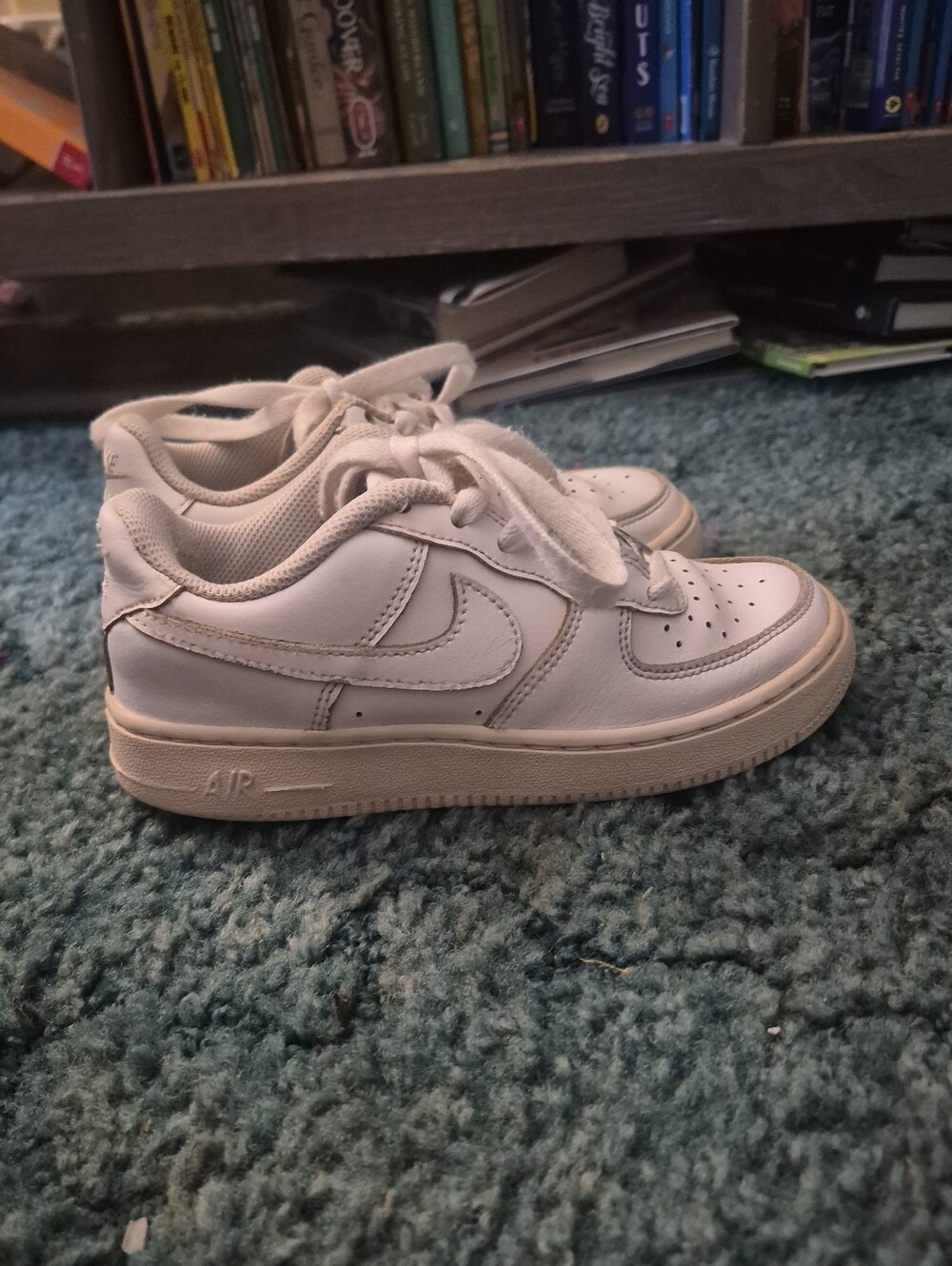 Nike Air Force 1 GS White Sneakers Youth 1 - Picture 5 of 15